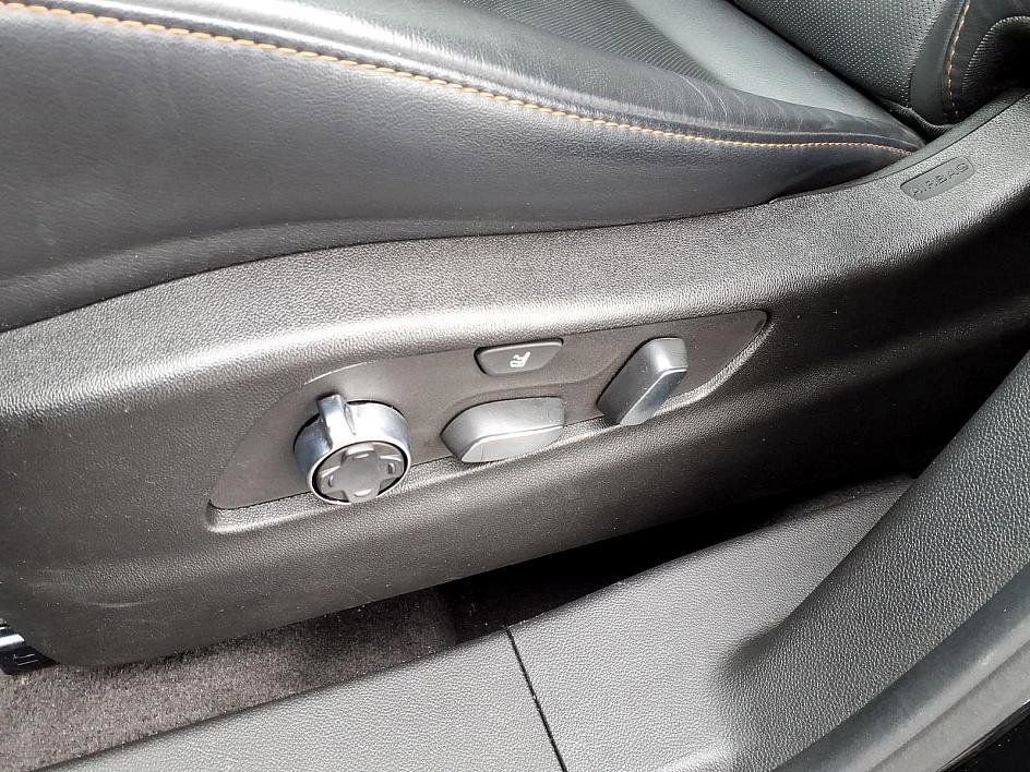 Used 2023 Cadillac XT4 Sport image 19