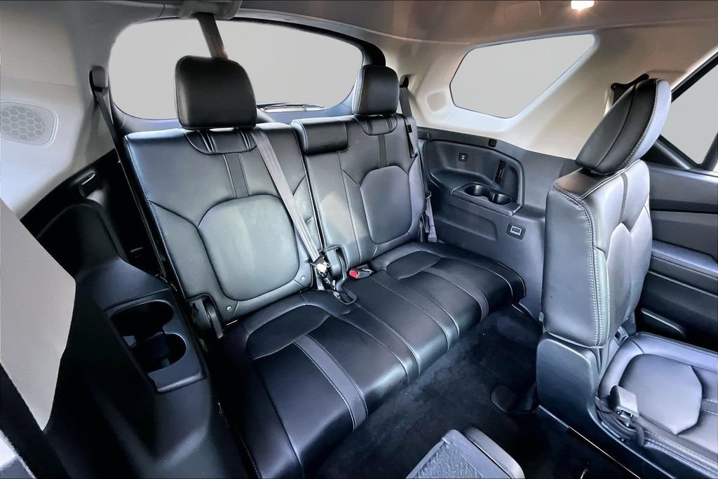 Used 2024 Honda Pilot Touring image 20