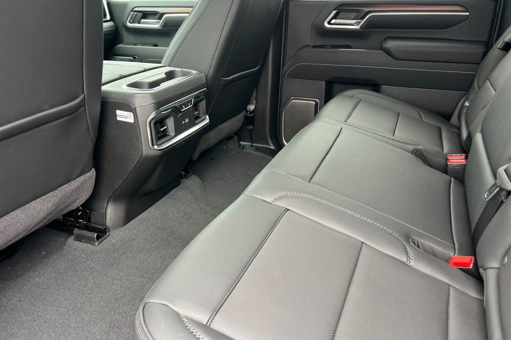 New 2026 GMC Sierra 2500 Denali w/ Technology Package image 9