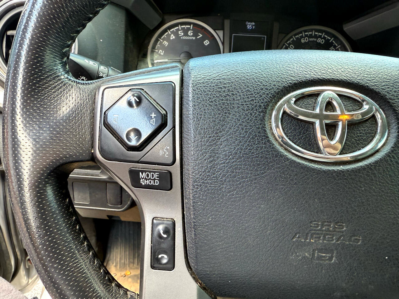 Used 2017 Toyota Tacoma SR5 image 14