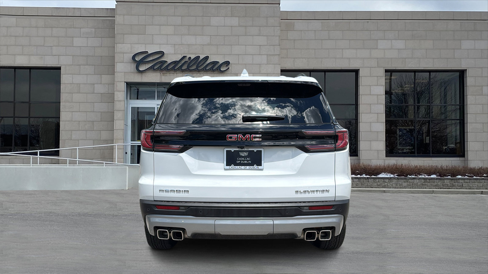 Used 2026 GMC Acadia Elevation w/ Elevation Premium Package FWD image 6