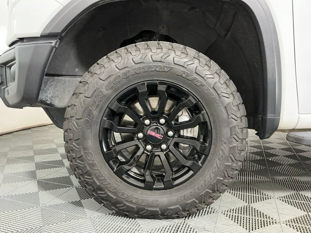 Used 2023 GMC Sierra 1500 AT4X AWD/4WD image 29