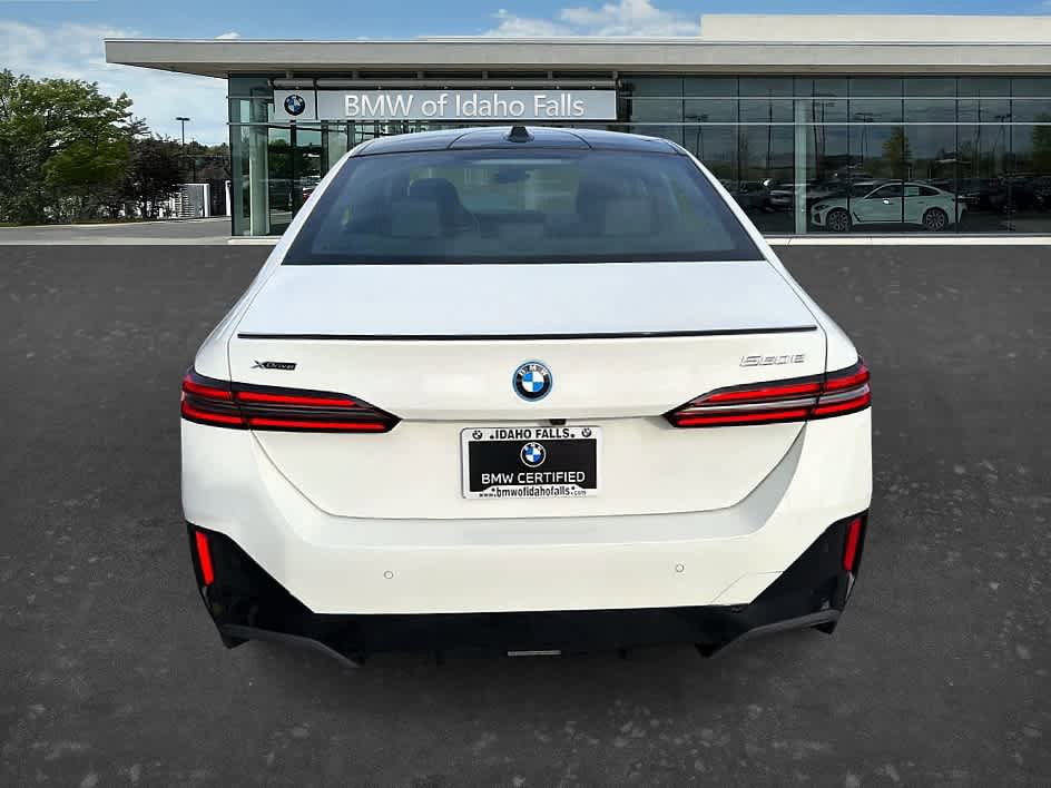 Certified 2026 BMW 550e xDrive AWD/4WD image 8