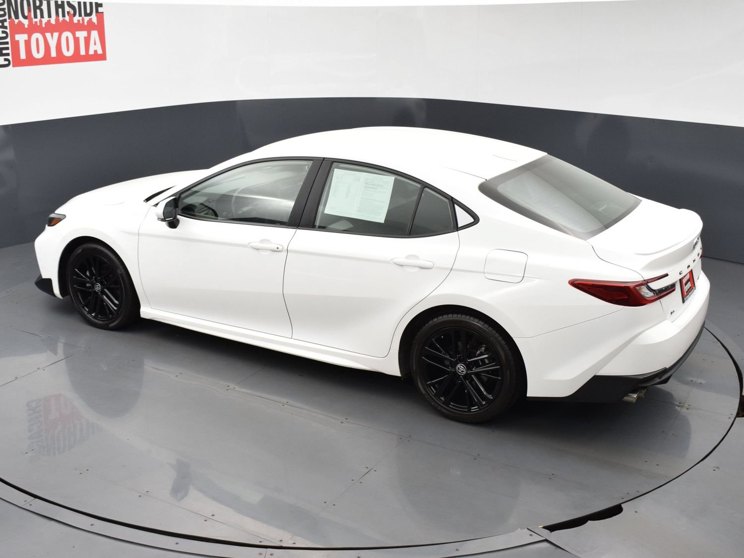 Used 2025 Toyota Camry SE FWD image 19