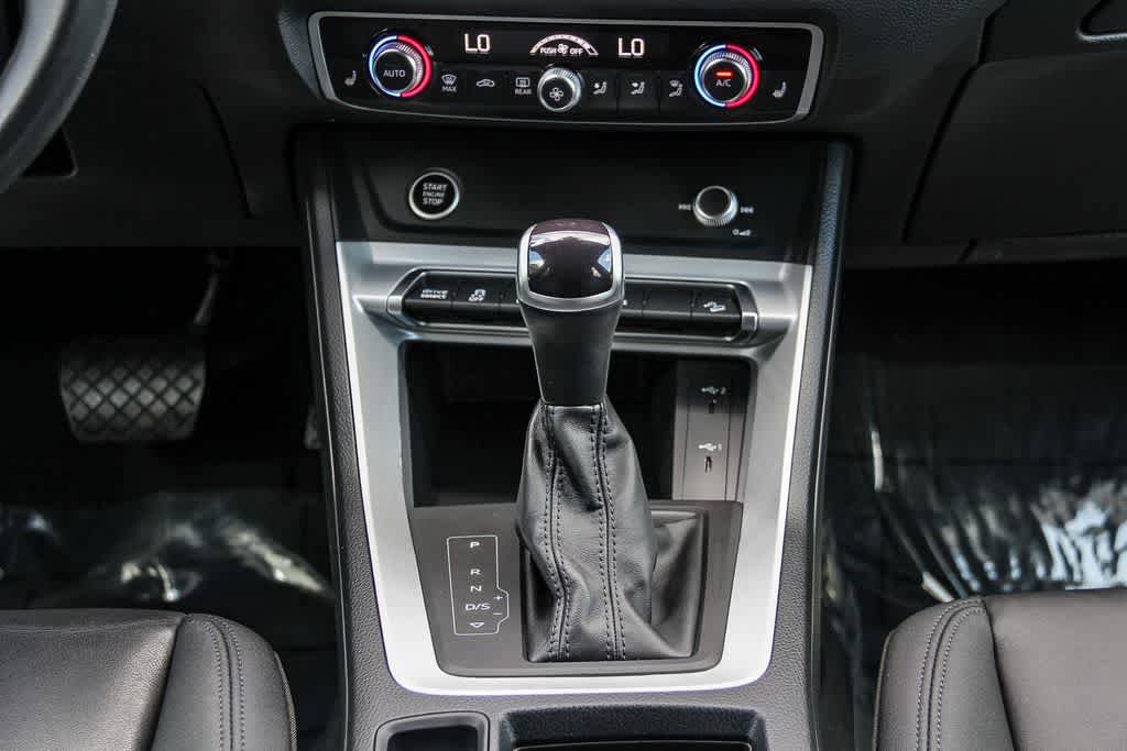 Used 2023 Audi Q3 2.0T Premium w/ Convenience Package AWD/4WD image 14
