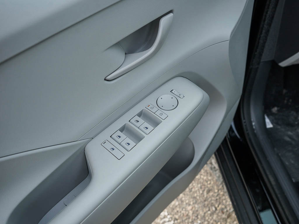 New 2026 Hyundai Kona SE AWD/4WD image 18