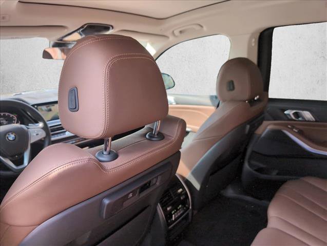 Used 2022 BMW X7 xDrive40i w/ Executive Package image 18