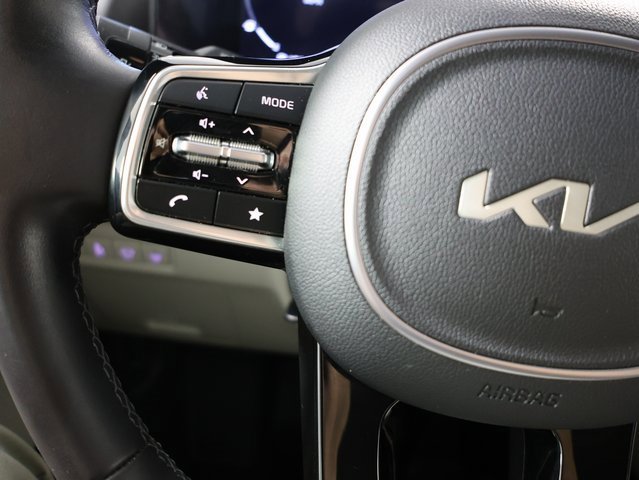 Used 2024 Kia Carnival SX image 21