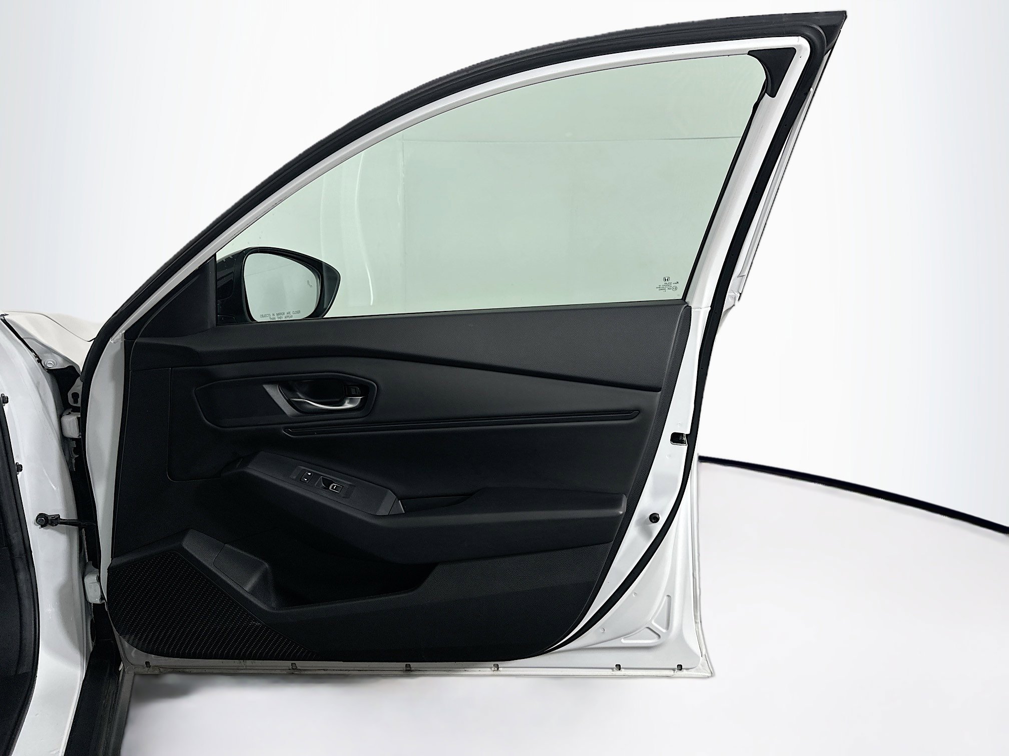 Used 2025 Honda Accord SE image 30