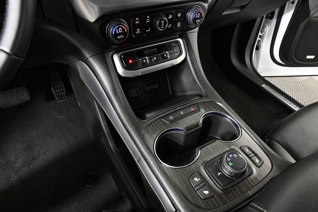 Used 2023 GMC Acadia SLT image 17