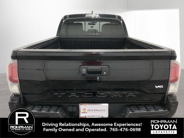 Used 2020 Toyota Tacoma TRD Off-Road w/ TRD Premium Off Road Package AWD/4WD image 6