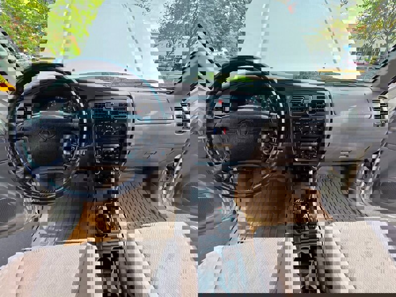 Used 2001 Toyota 4Runner SR5 image 17