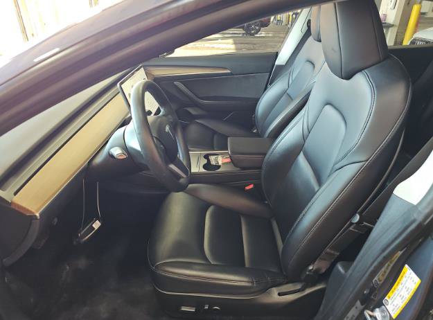 Used 2023 Tesla Model 3 Standard Range RWD image 4