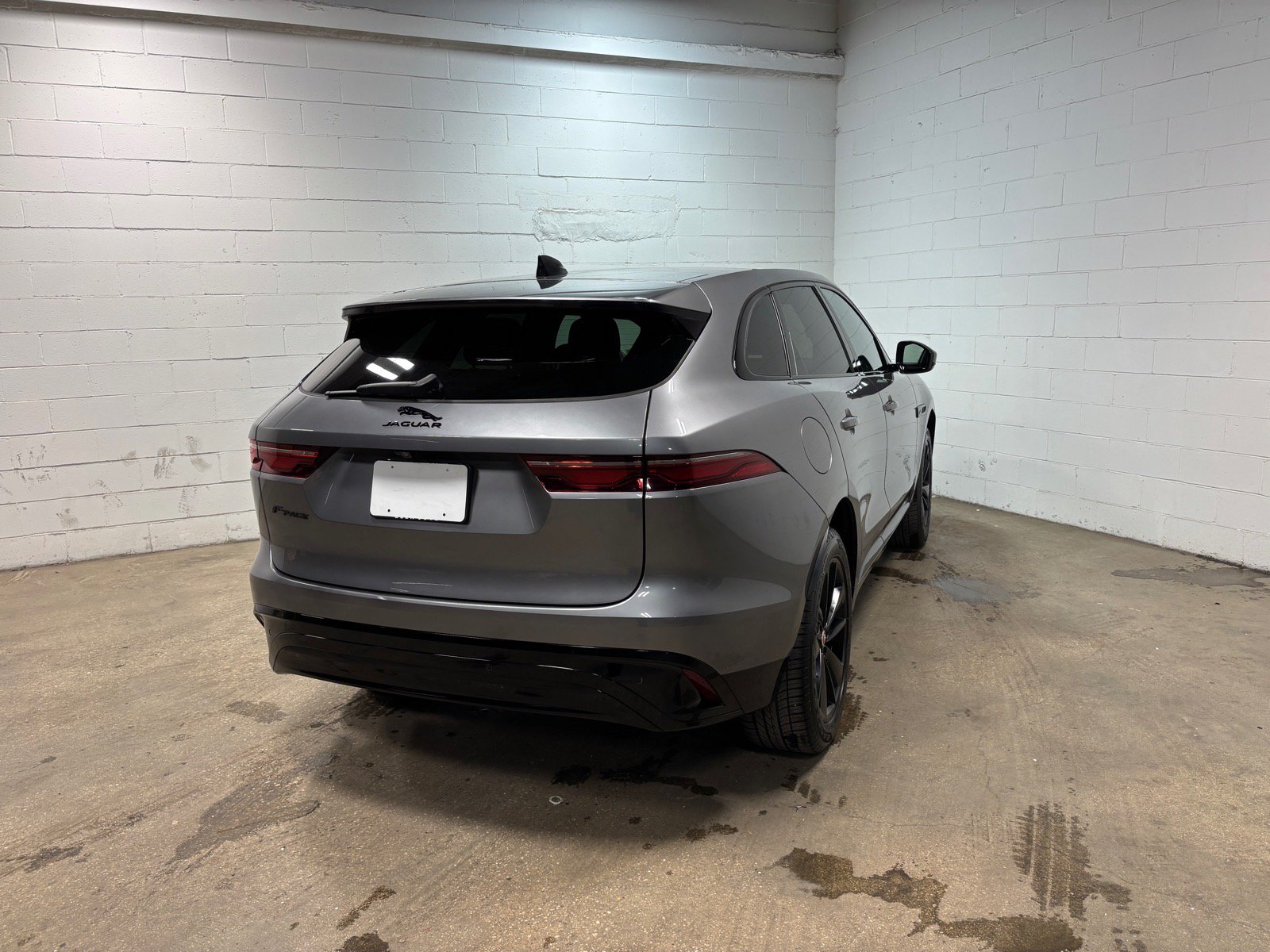 Used 2023 Jaguar F-PACE S AWD/4WD image 7