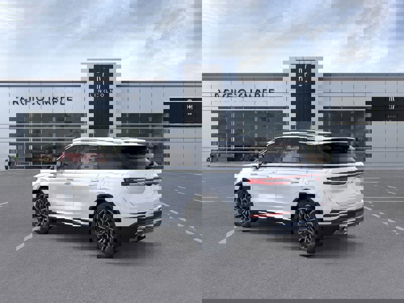 New 2026 Lincoln Corsair Reserve image 4