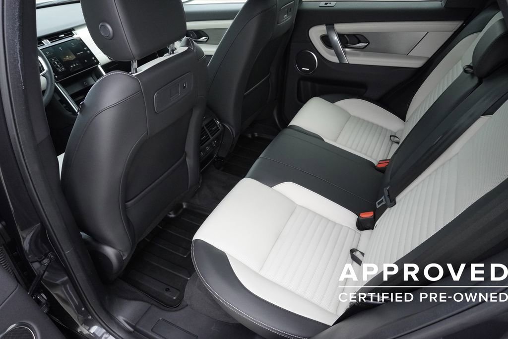 Used 2025 Land Rover Discovery Sport Dynamic SE image 29
