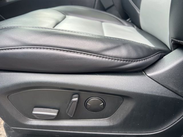 Used 2023 Ford Explorer XLT w/ Equipment Group 202A image 23