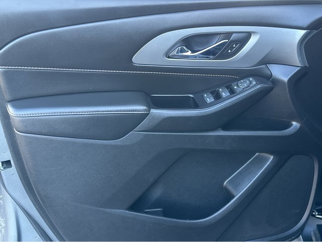 Used 2020 Chevrolet Traverse LS w/ LPO, Black Accent Package image 35