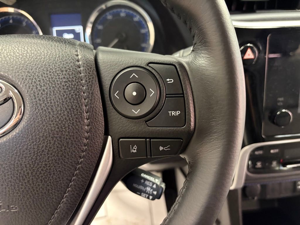 Used 2017 Toyota Corolla SE FWD image 12