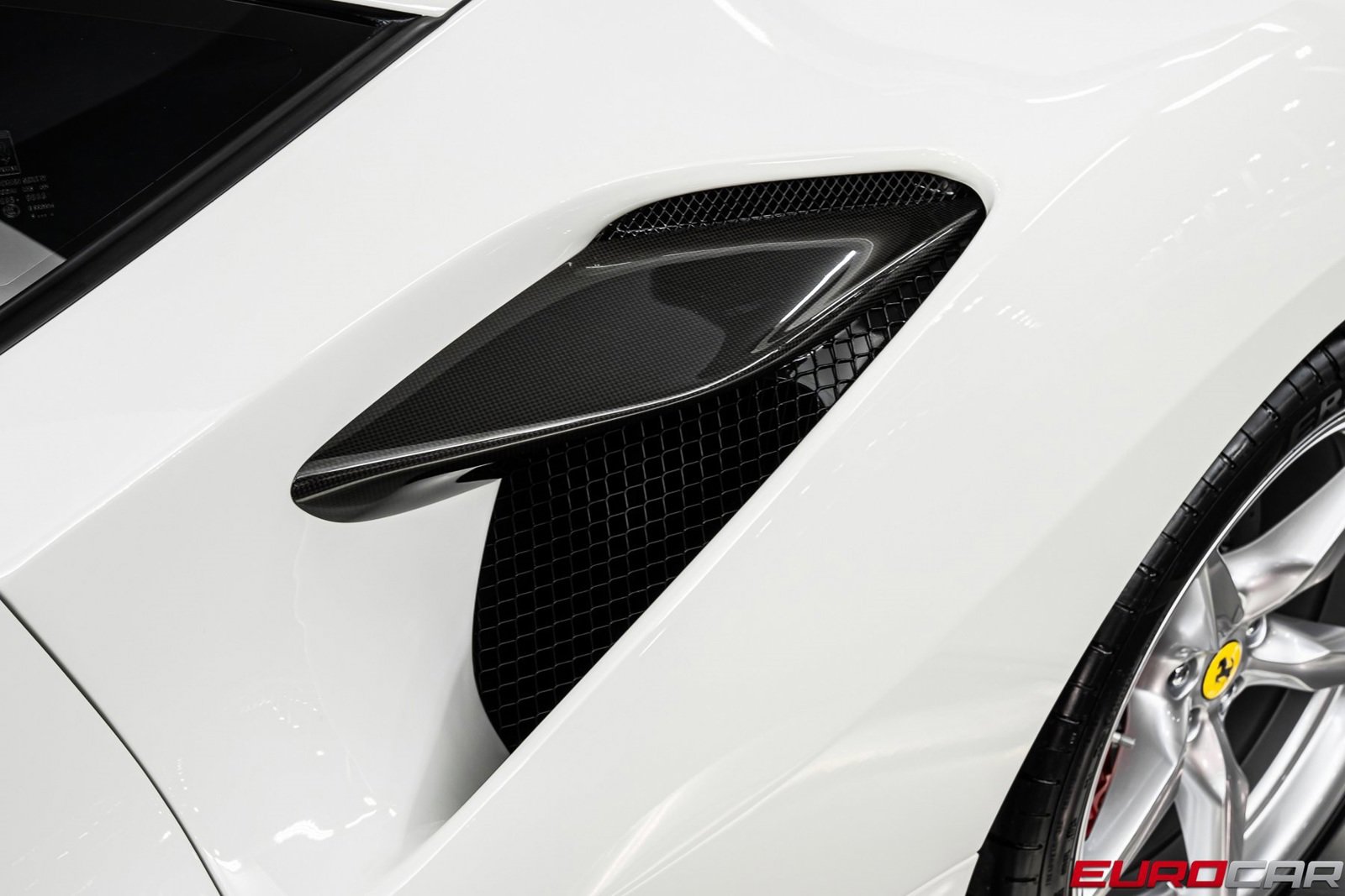 Used 2021 Ferrari F8 Tributo image 17