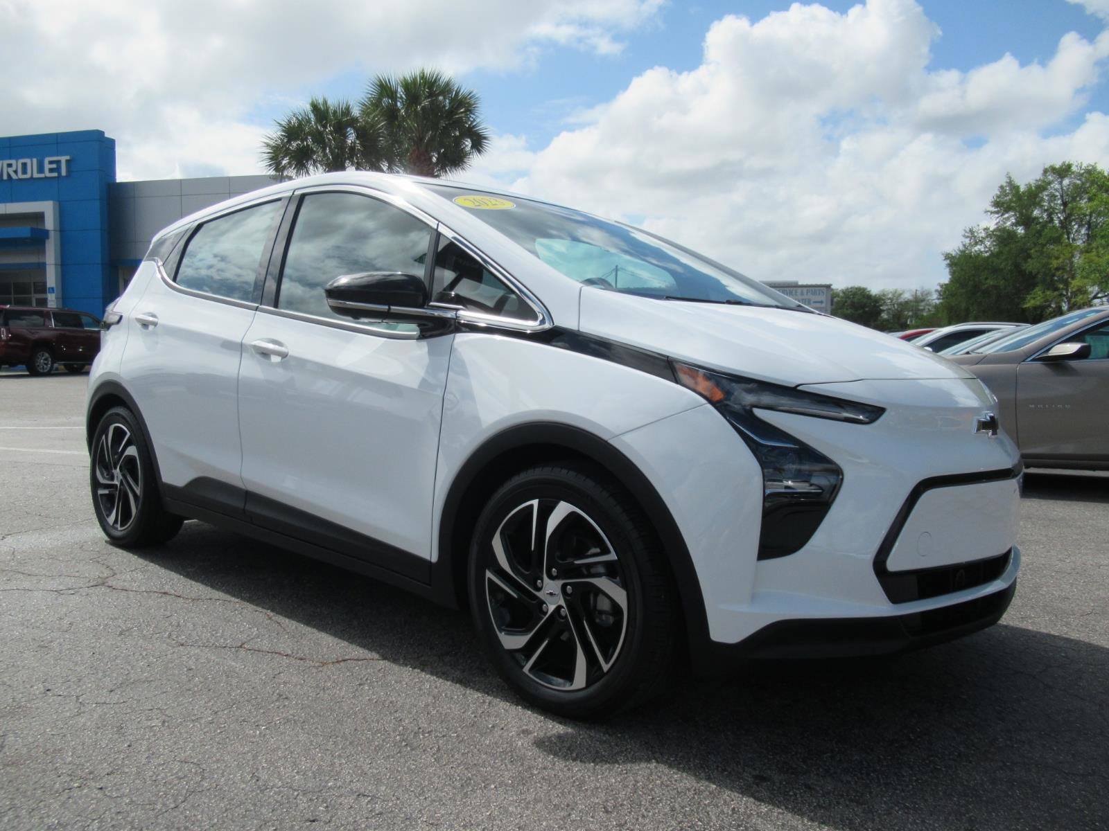 Used 2023 Chevrolet Bolt LT w/ Infotainment Package image 3