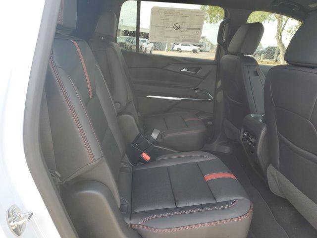 New 2026 Chevrolet Traverse RS image 12