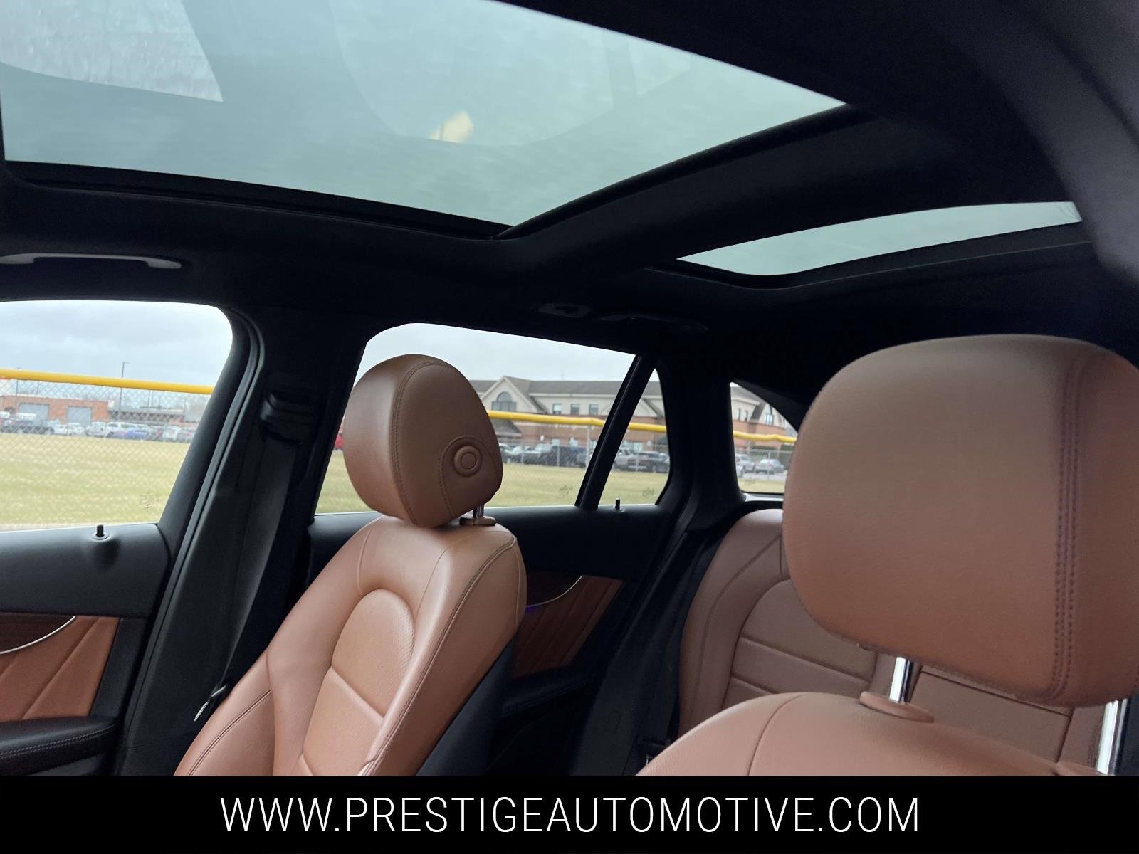 Used 2022 Mercedes-Benz GLC 300 4MATIC image 24