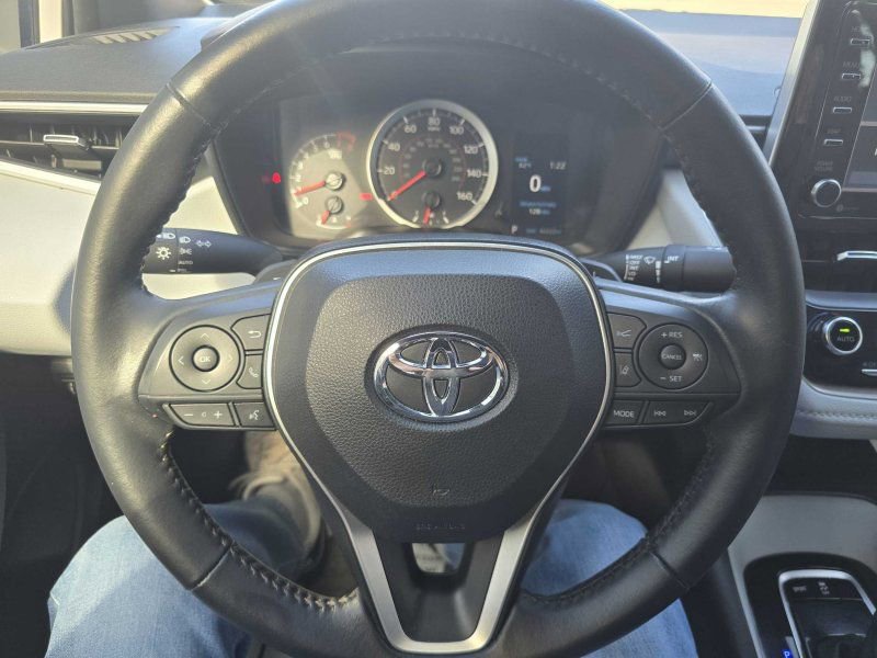 Used 2021 Toyota Corolla SE image 18