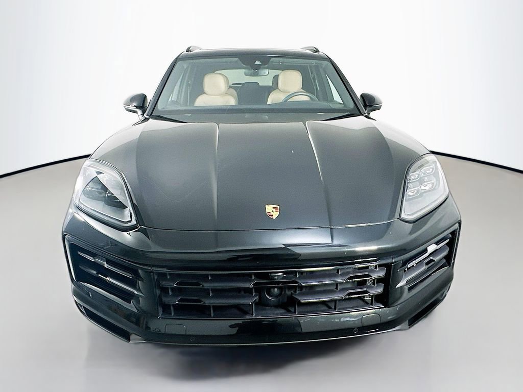 Certified 2025 Porsche Cayenne image 6