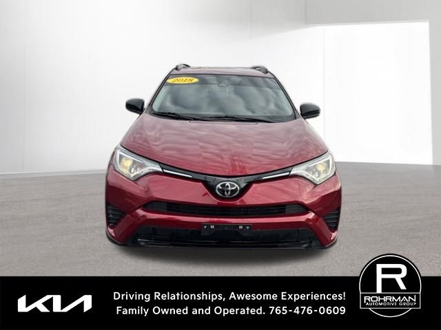 Used 2018 Toyota RAV4 LE image 2