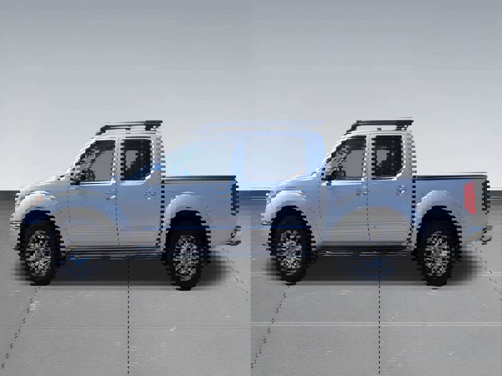 Used 2012 Nissan Frontier SL w/ Moonroof Pkg image 2