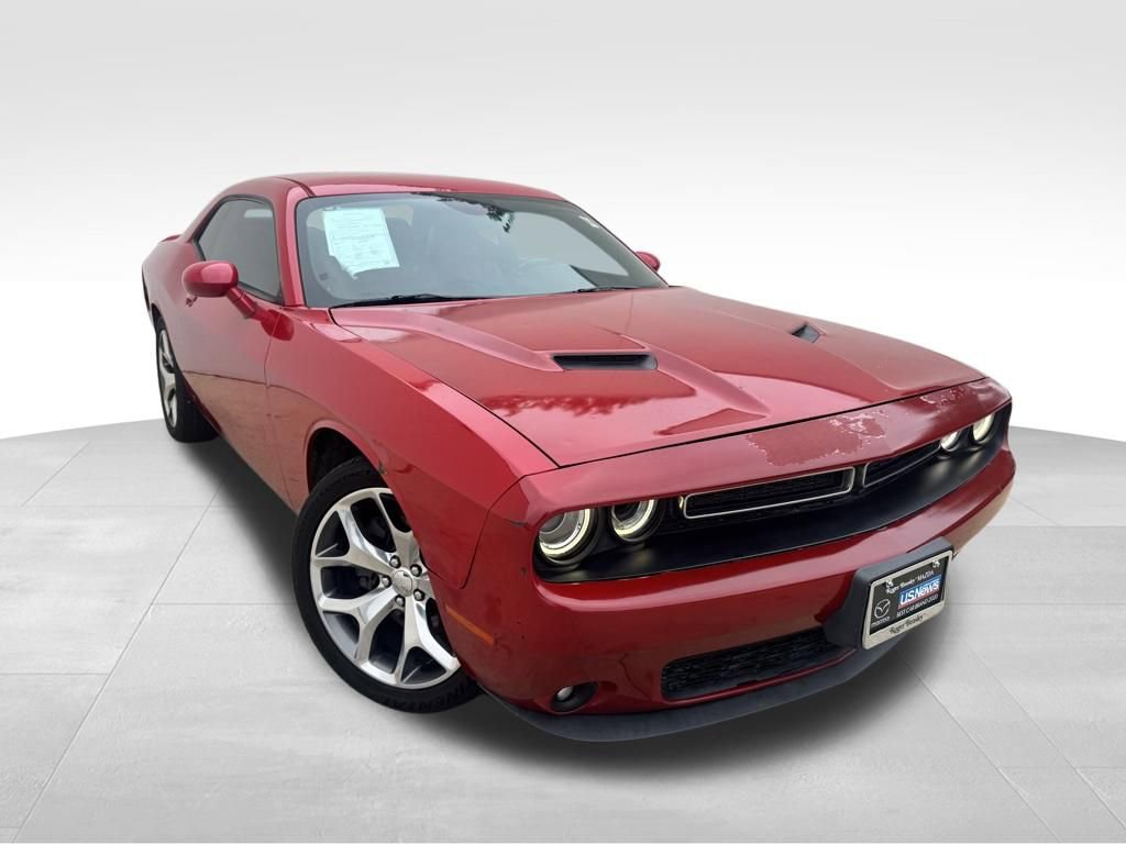 Used 2016 Dodge Challenger SXT Plus RWD image 2