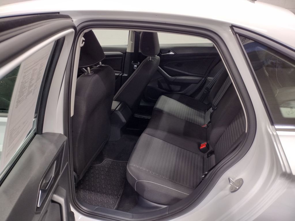 Used 2025 Volkswagen Jetta S image 30