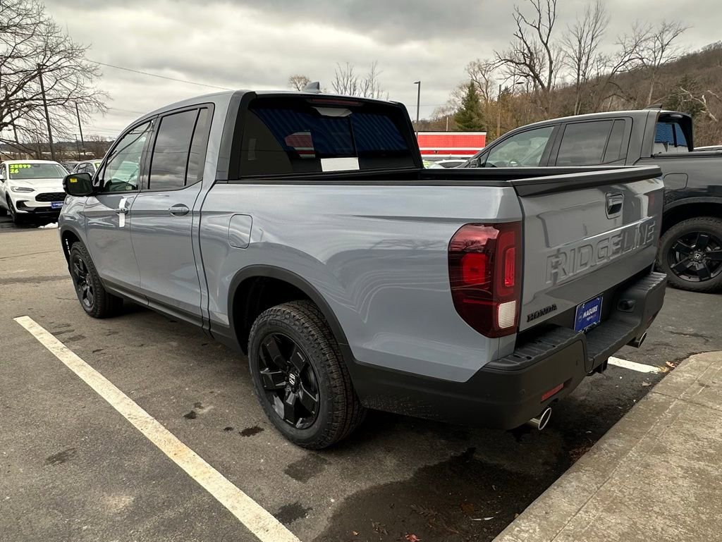 New 2026 Honda Ridgeline Black Edition image 2
