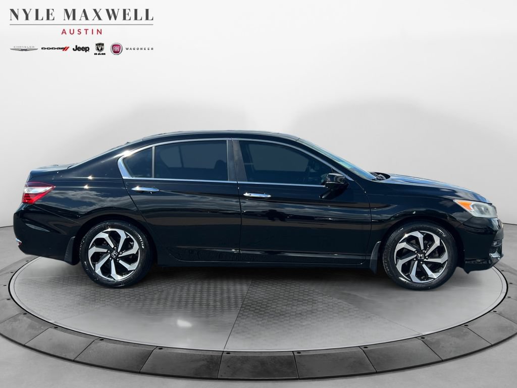 Used 2017 Honda Accord EX image 17