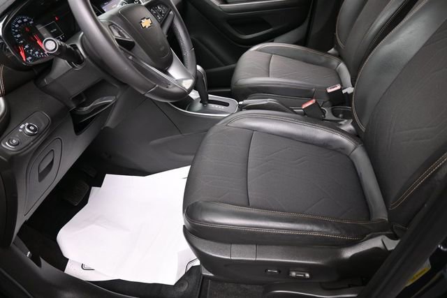 Used 2022 Chevrolet Trax LT w/ LT Convenience Package AWD/4WD image 8