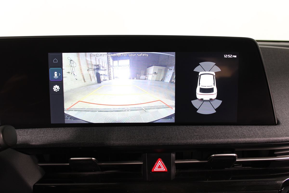 Used 2024 Kia EV6 Wind RWD image 17