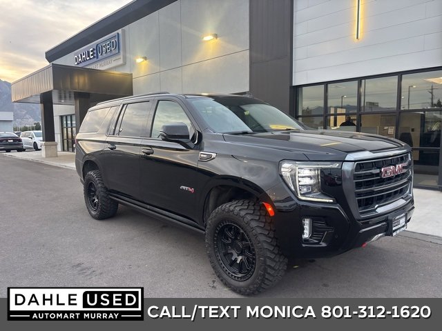 Used 2023 GMC Yukon XL AT4 image 1