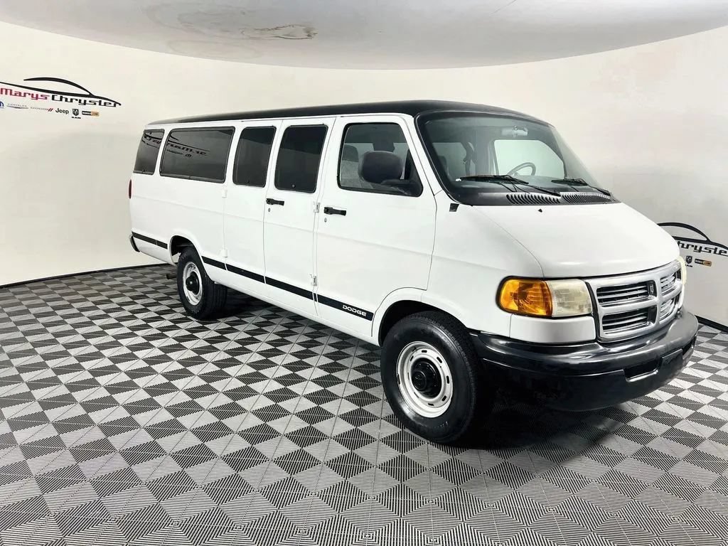 Used 2000 Dodge B3500 RWD image 1