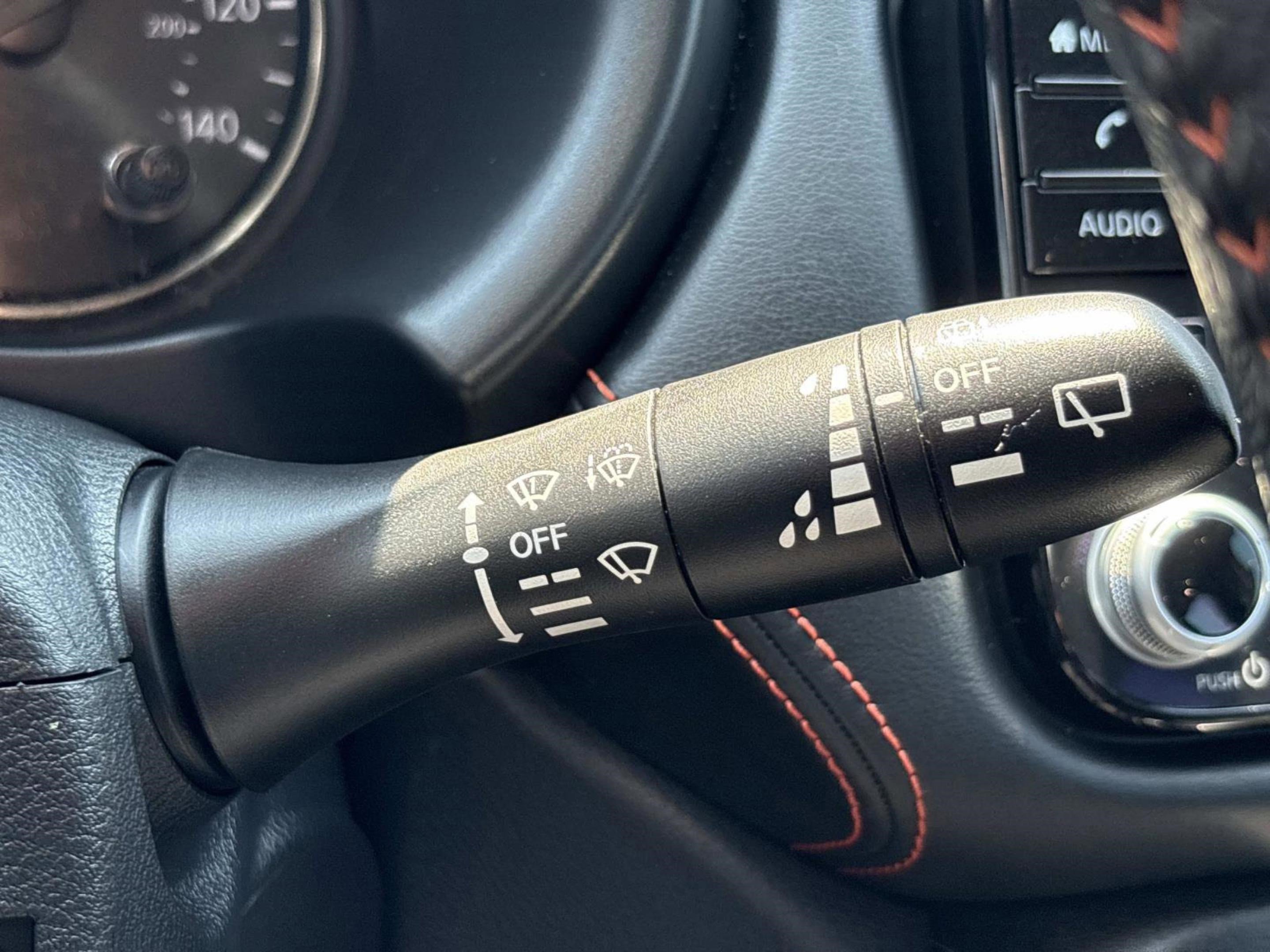 Used 2021 Nissan Kicks SR image 27