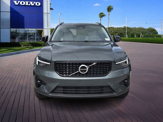 New 2026 Volvo XC40 B5 Plus w/ Protection Package Premier AWD/4WD image 2
