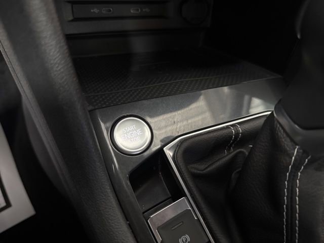Used 2022 Volkswagen Tiguan SEL R-Line image 16