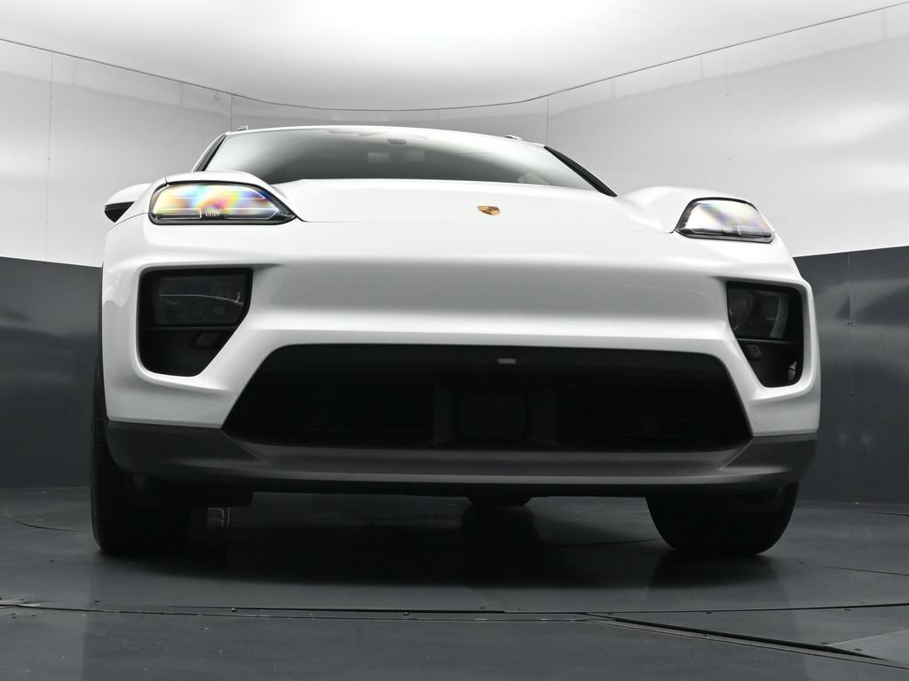 New 2026 Porsche Macan 4 Electric AWD/4WD image 29