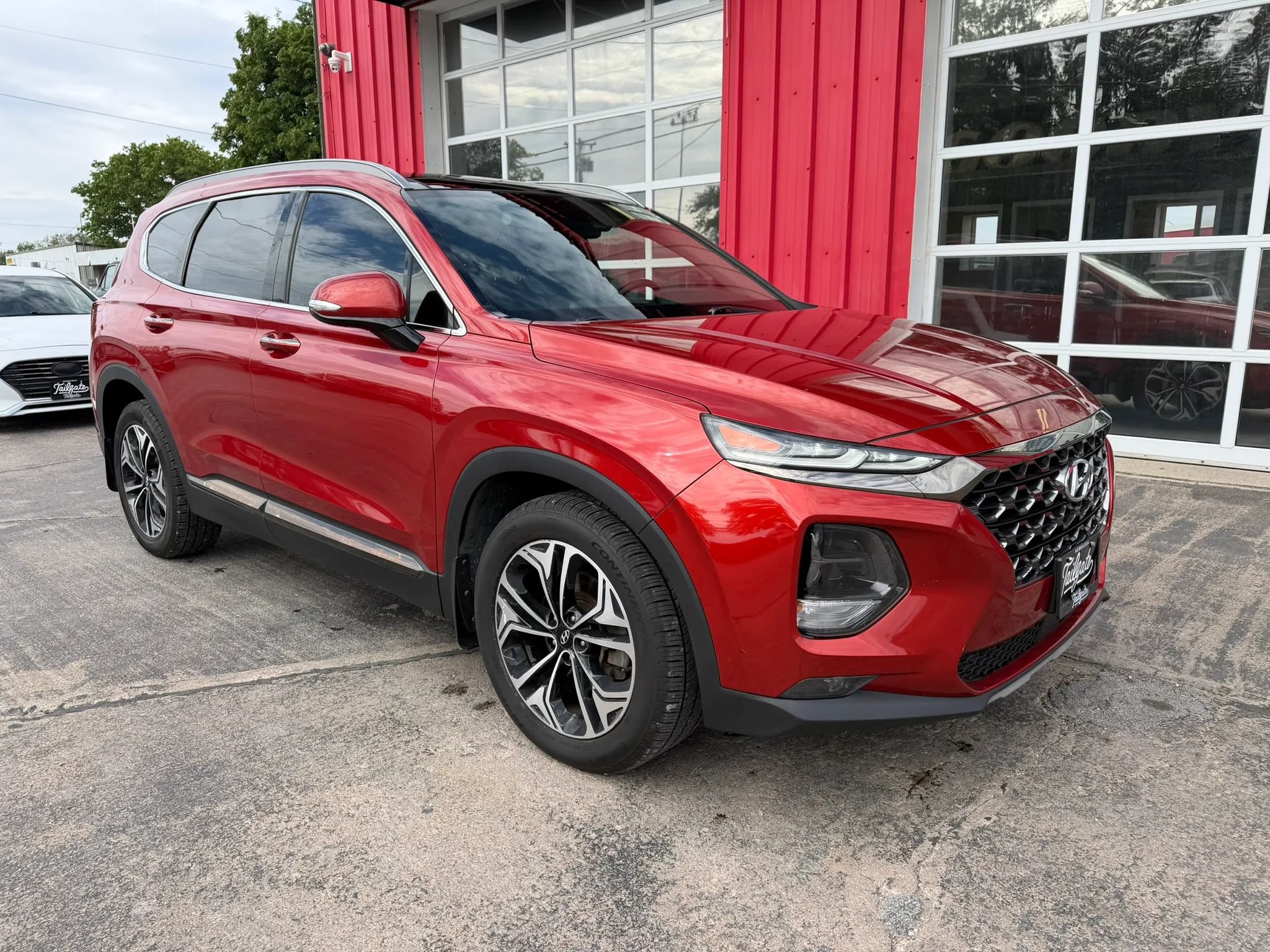 Used 2019 Hyundai Santa Fe Limited FWD image 2