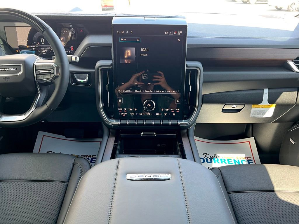 New 2026 GMC Yukon Denali w/ Denali Reserve Package RWD image 15