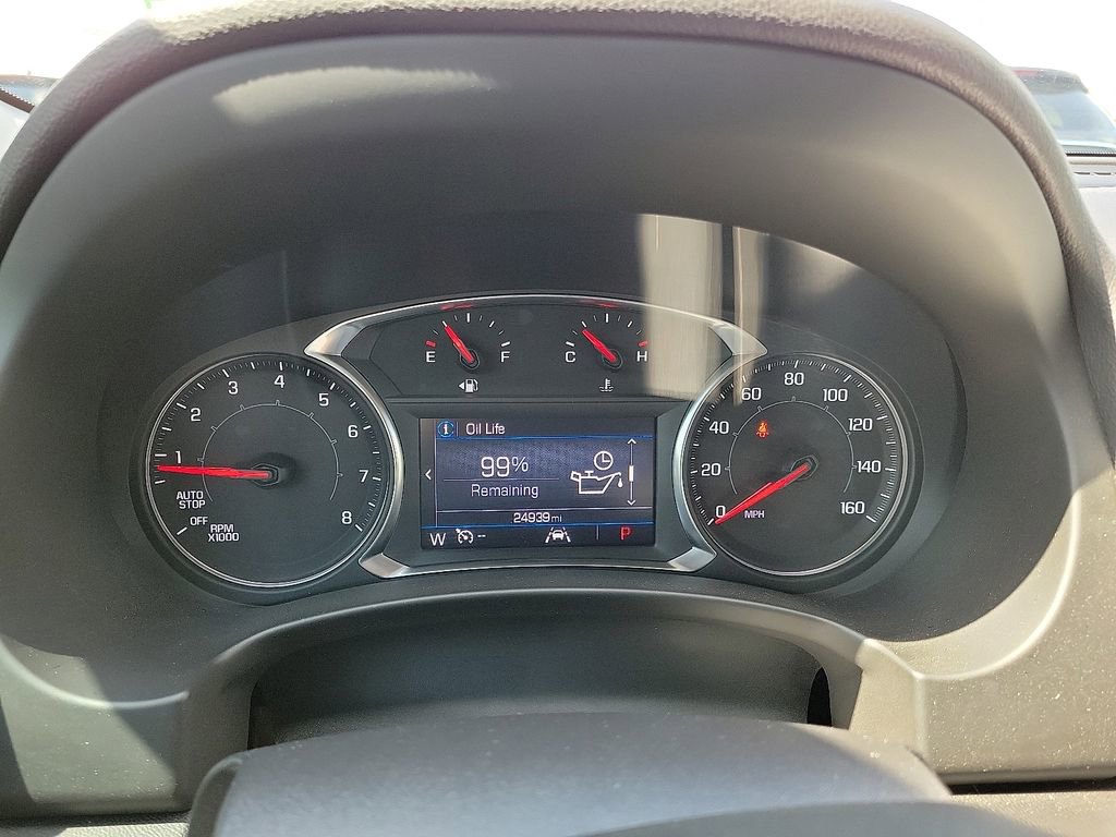 Used 2023 GMC Terrain SLE w/ Driver Convenience Package image 16