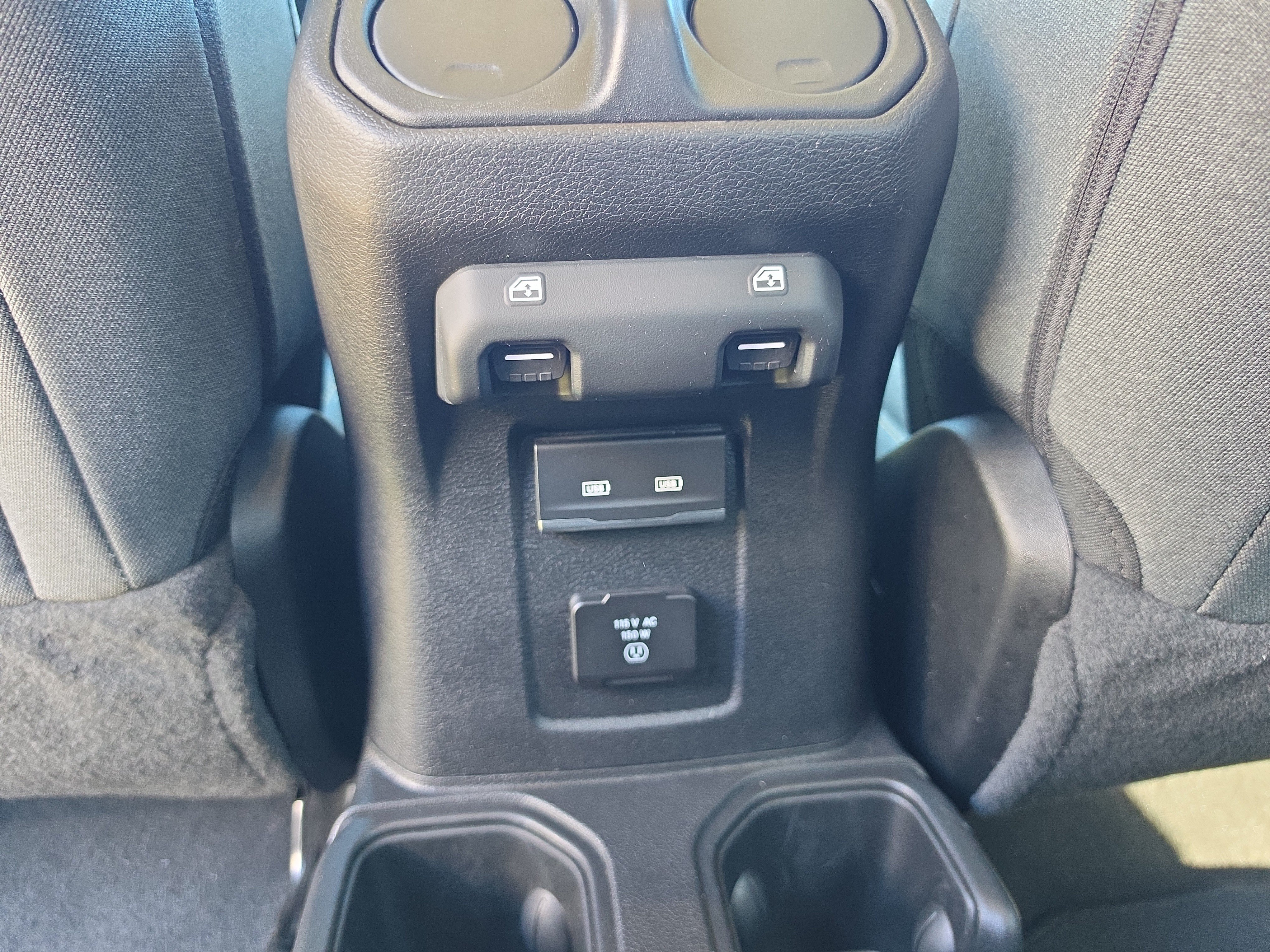 Used 2026 Jeep Wrangler Unlimited Sahara AWD/4WD image 16