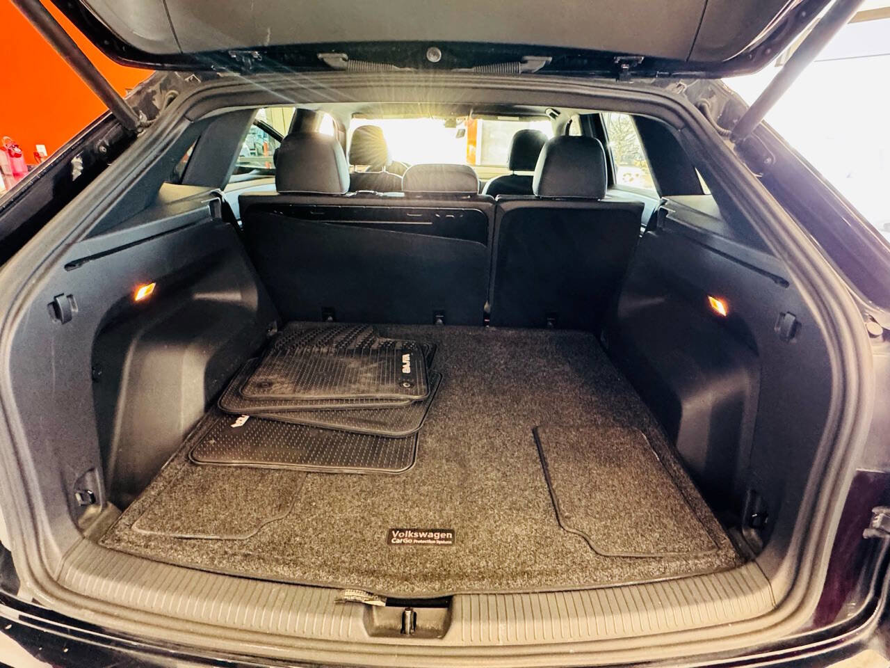 Used 2020 Volkswagen Atlas Cross Sport SEL image 24