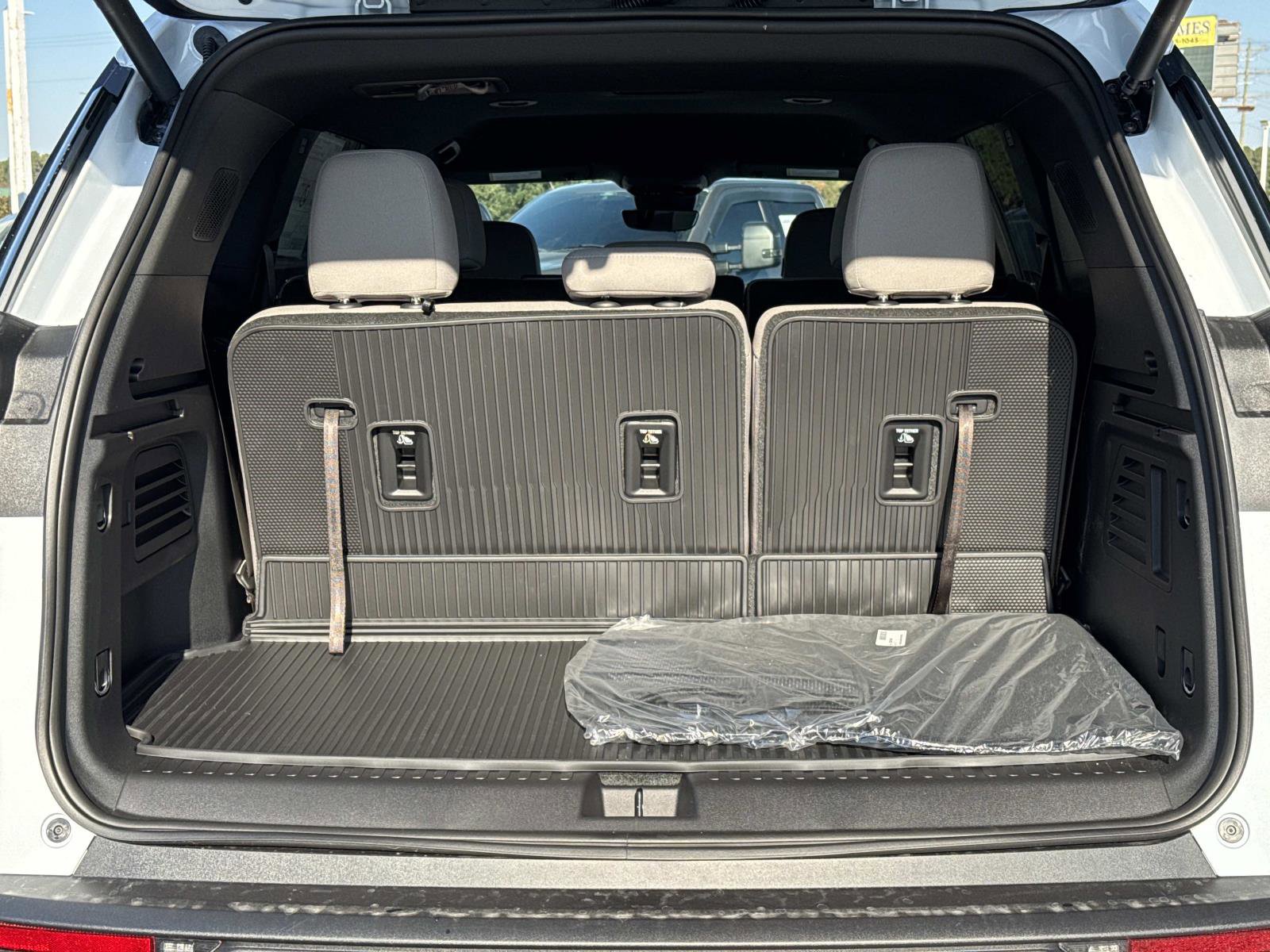 New 2026 GMC Acadia Elevation w/ LPO, Floor Liner Package image 11