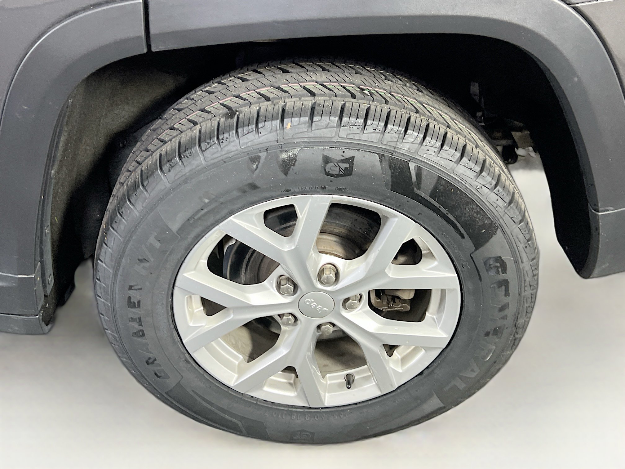 Used 2023 Jeep Grand Cherokee Limited w/ Trailer Tow Prep Group (B) AWD/4WD image 30